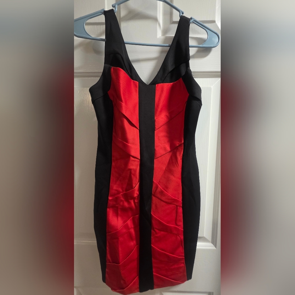Elegant Red and Black Bodycon Dress